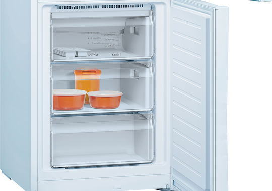 Pitsos Kühl-Gefrierkombination 368Es Total NoFrost H203xB60xT66cm. Weiß PKNB39VWEA