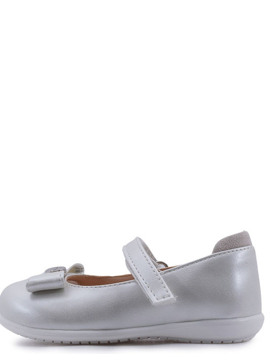 Kids Ballerinas with Hook & Loop Closure Leather White