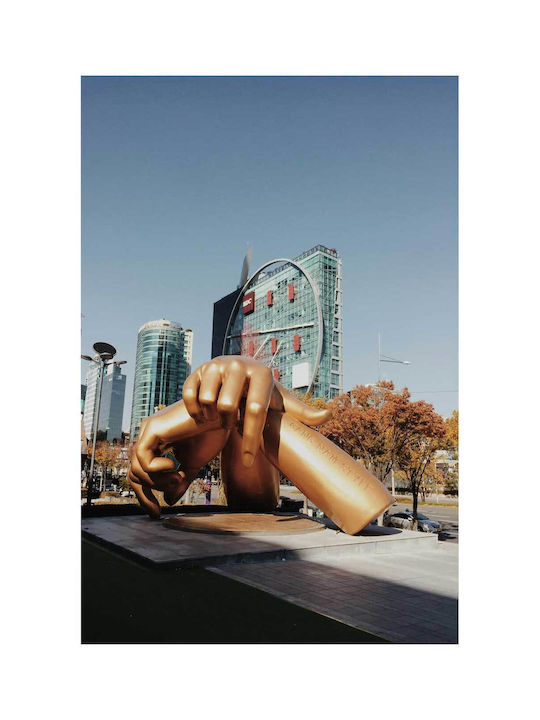 Golden Hand Sculpture In City Gemälde Gipsfigur Goldene Hand In Der Stadt 100x150