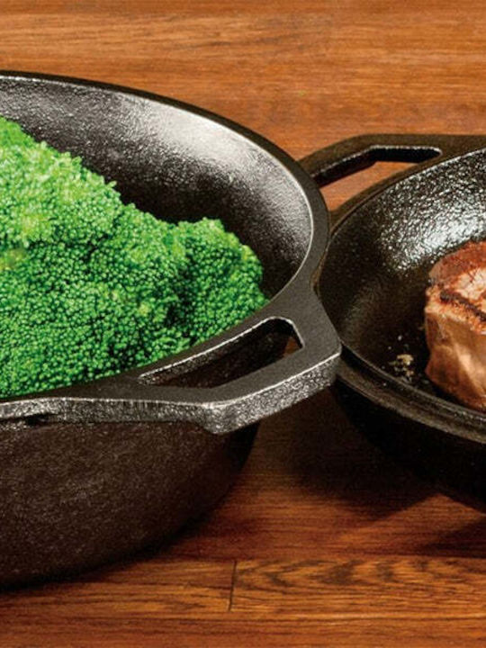 Lodge Pan With Lid made of Cast Iron 26.04cm