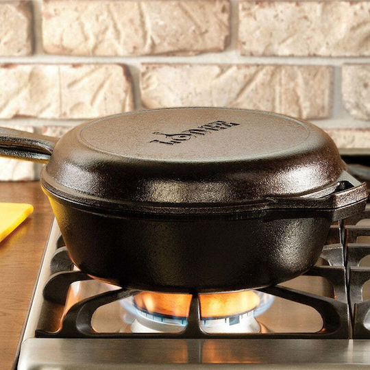 Lodge Pan With Lid made of Cast Iron 26.04cm