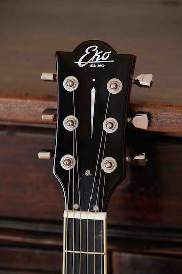 Eko Elektrische Gitarre SG mit HH Tonabnehmerkonfiguration Rot