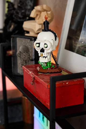 LEGO Конструктори Halloween Skull Candle за 9+ Години 204бр