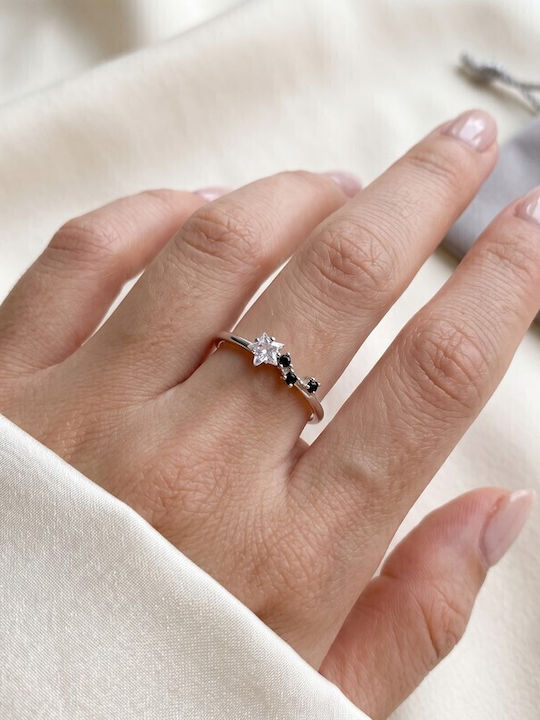 Grekas Damenring mit Zirkon aus Silber Grekas Damenring mit Zirkon aus Silber