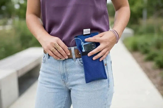 Frio Insulated Medical Wallet Case in Blue Colour
