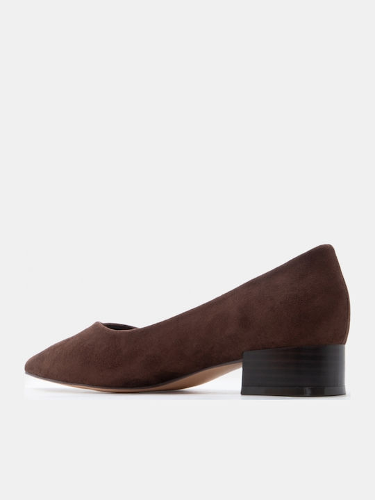 Pointed Toe Heels with Low Heel Brown