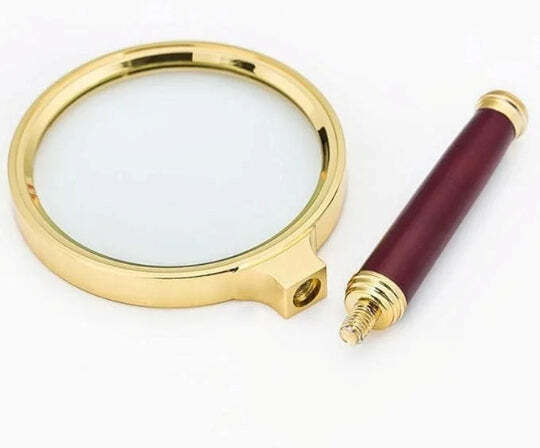 Magnifying Lens