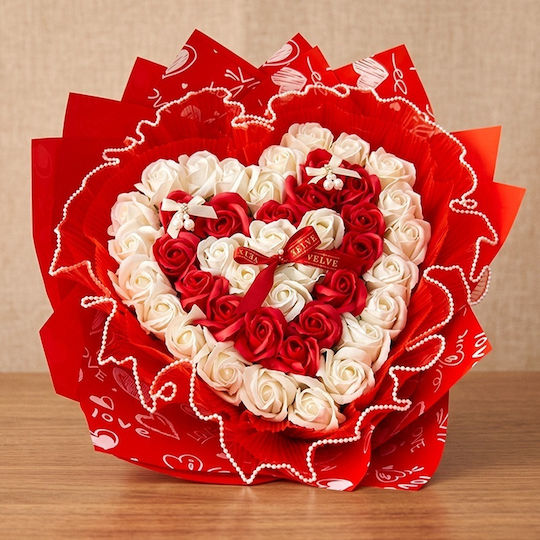 Buchet Floral De Săpun Trandafiri În Formă De Inimă Tulle Perle Înălțime 45 Cm Alb Roșu