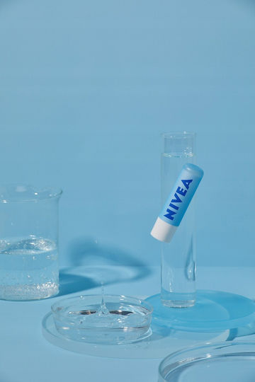 Nivea Hydro Care Lip Balsam SPF15 îngrijire hidro 4.8gr