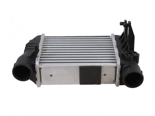 Радиатор на въздуха за пълнене Audi A4 S4 8e0145805l