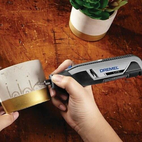 Dremel Lite 7760-15 Rotierend Elektrisches Multifunktionswerkzeug 1x2Ah mit Geschwindigkeitsregelung