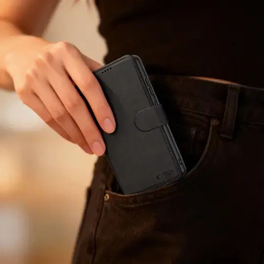 Tech-Protect Matte Wallet din piele artificială / silicon negru (Google Pixel 11 Pro XL)