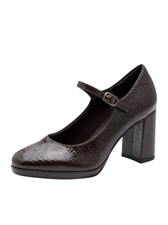 Pumps aus Braunen Lackleder