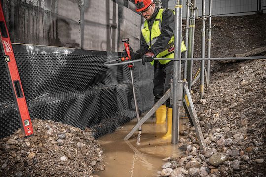 Milwaukee M12™ BSWP-0 Hydropass™ Transferpumpe mit Düse 3/4" 12V