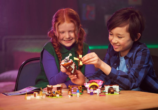 LEGO DREAMZzz Satul Viselor pentru 7+ Ani 434 buc