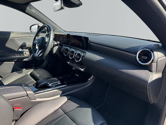 Mercedes-Benz Clasa CLA 250 e Coupe '22