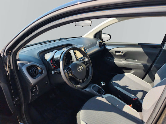 Toyota Aygo X-Play MMT '21