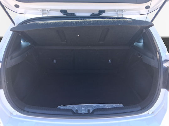 Hyundai i30 1.5 Mpi 6MT Premium '22