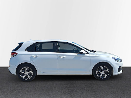 Hyundai i30 1.5 Mpi 6MT Premium '22
