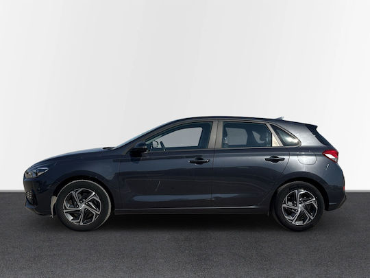 Hyundai i30 1.5 Mpi 6MT Премиум '22