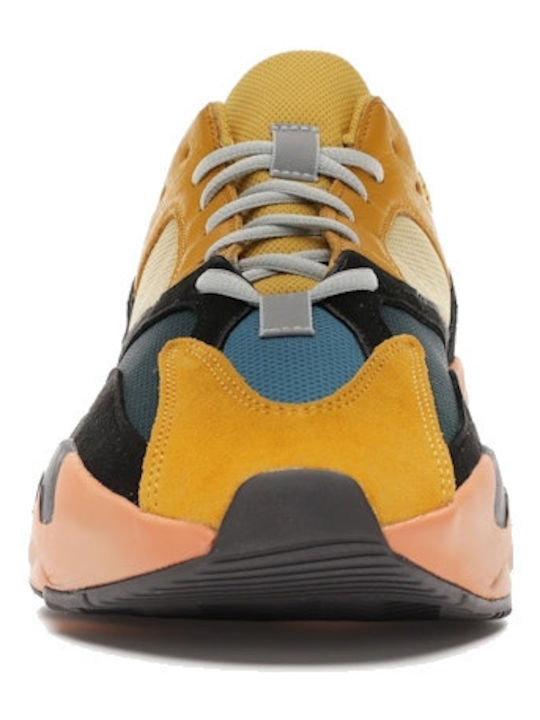 Yeezy Boost 700 Сникърси Sun