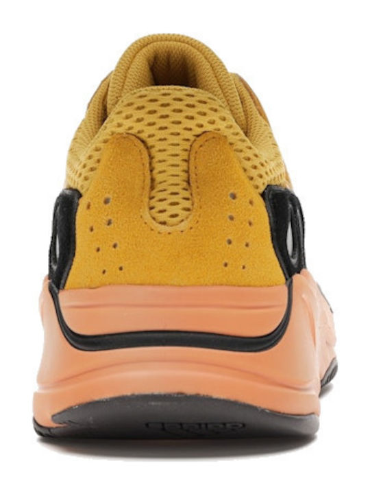 Yeezy Boost 700 Сникърси Sun