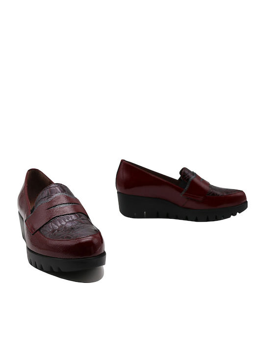 Women's Moccasins in Burgundy Color