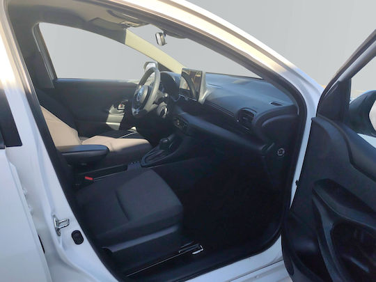 Toyota Ярис 1.5 HDF Бизнес '22
