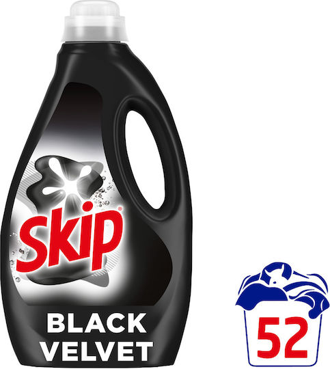 Skip Black Velvet Течен Перилен Препарат за Черни Дрехи 2.4lt (52 Дози)