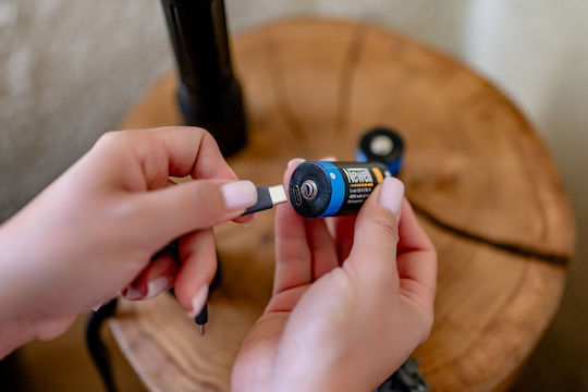 Newell Wiederaufladbare Batterien C Li-Ion 4000mAh 1,5V 2 Stück