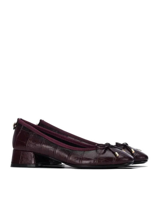 Leder Pumps mit Niedrigem Absatz Burgundisch