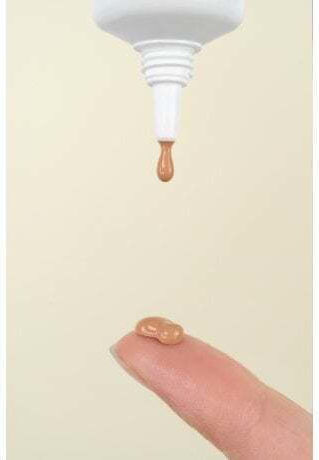 Novexpert Caramel Golden Radiance Cream Face Day Tinted 30ml