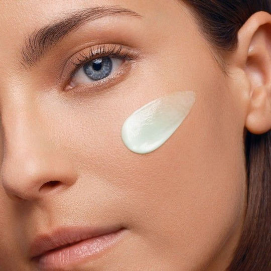Biotherm Aquasource Hyalu Plump 48-часов Хидратиращ Дневен Крем за Лице с SPF30 с Хиалуронова Киселина 50ml