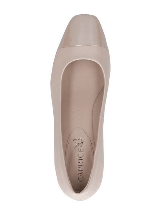 Pumps in Cremé