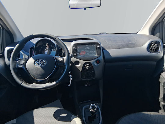 Toyota Aygo X-Play MMT '21