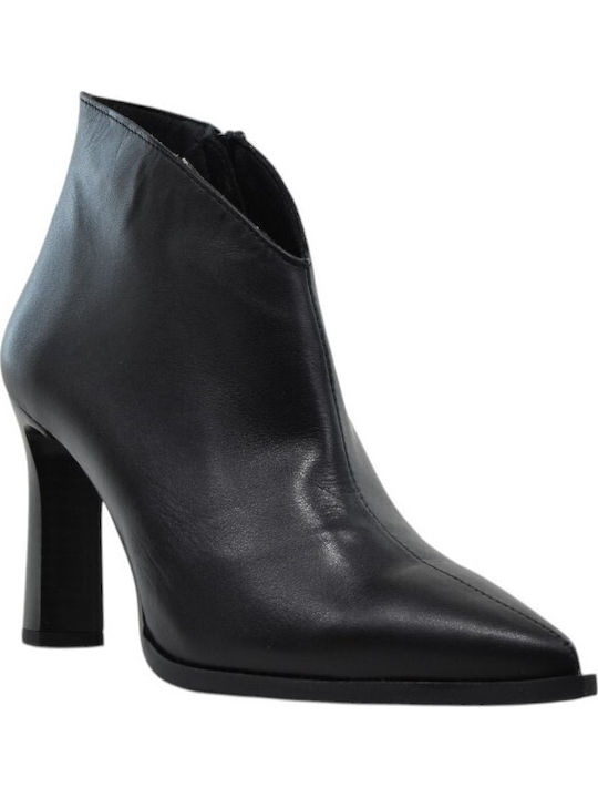 Diana Ghete dama de piele Negre