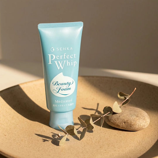 Shiseido Senka Spumă de Curățare și Demachiant pentru Față cu Acțiune de Hidratare și Controlul Sebumului 120gr