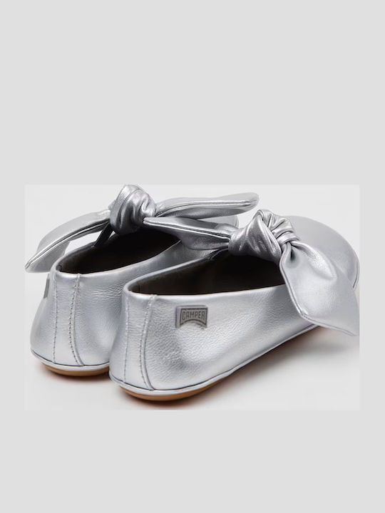 Kinder Pumps & Ballerinas mit elastischem Gurt Leder Silber