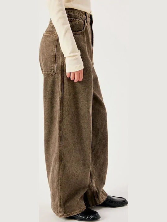 High-Rise Women's Jeans in a Loose Fit Brown