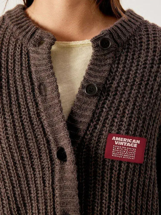 Lange Gestrickte Damenstrickjacke mit Knöpfen Brown