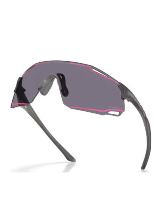 Cybr Dyno Unisex Sunglasses with Grey Horn-Rimmed Frame and Purple Lens