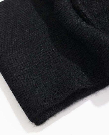Beanie Unisex Knitted Beanie in Black