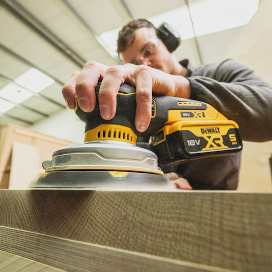 DCW230N 150mm 18V Cordless Palm Random Orbit Sander Solo with Speed Control and Dust Extraction System