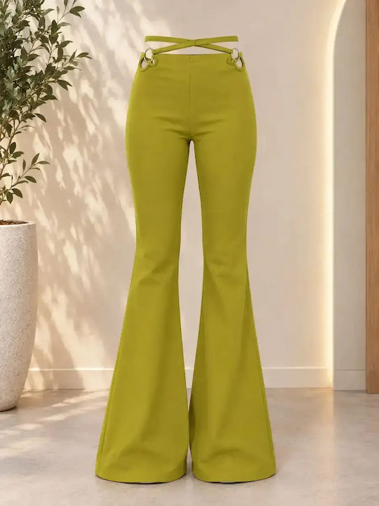 Damenhose Aus Rippstoff mit Schlag in regulärer Passform Oliv