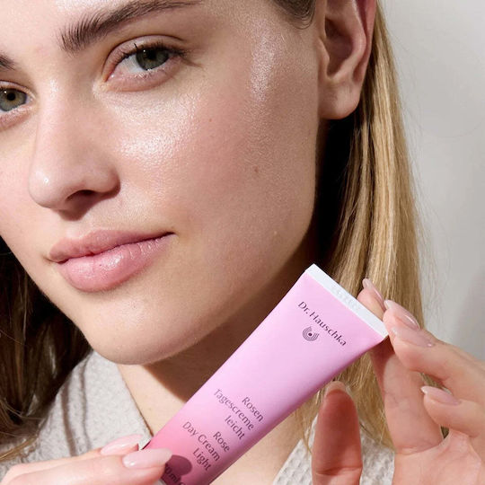Dr. Hauschka Rose Light Ενυδατική Κρέμα Προσώπου Ημέρας 30ml