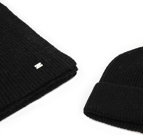 Women's Knitted Beanie in Black