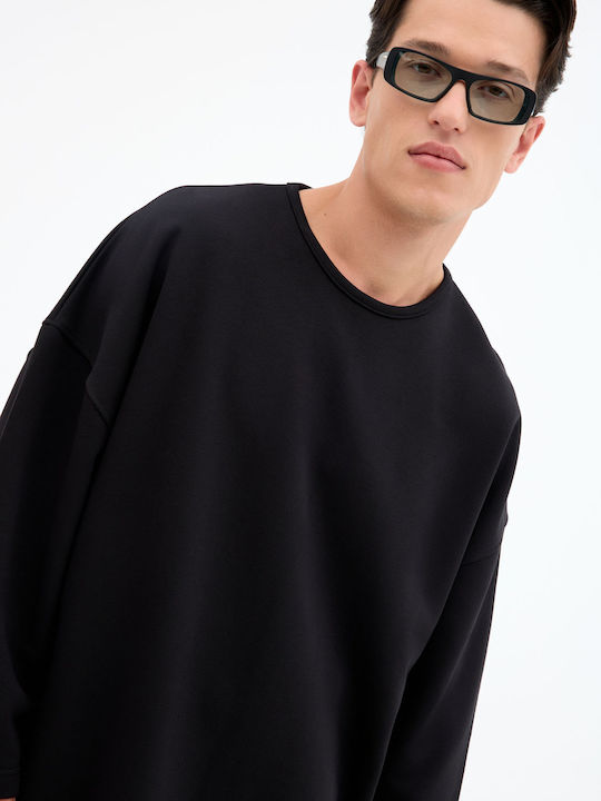 Black Sweatshirt