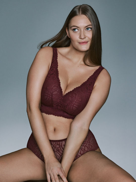 Evening Red Minimizer Bra without Padding & without Underwire