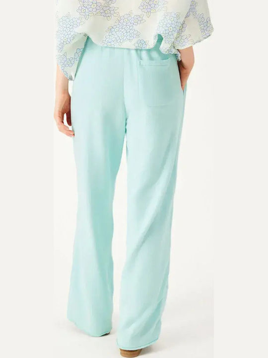 Women's Black Set with Elastic Waist Trousers in a Loose Fit