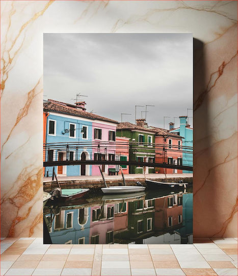 Colorful Houses By The Canal Πολύχρωμα Σπίτια Δίπλα Στο Κανάλι σε Καμβά